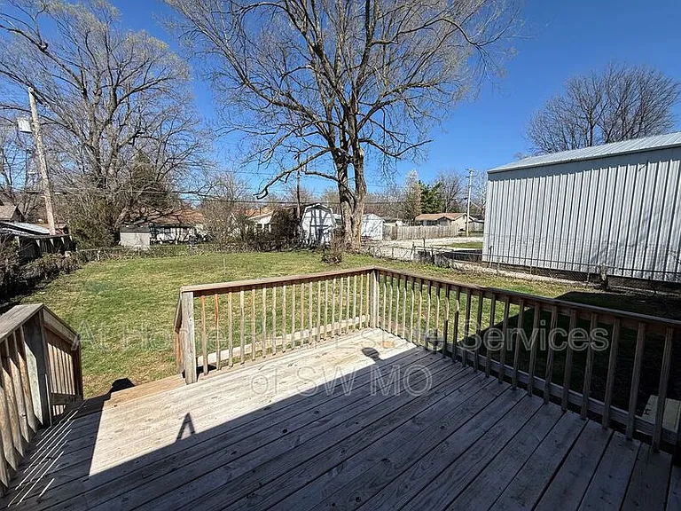 1465 E Seminole St — Photo 9
