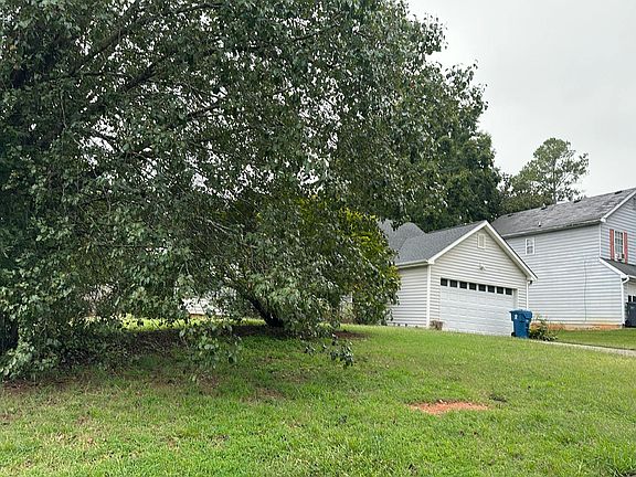 3rd image of 339 Spring Falls Dr