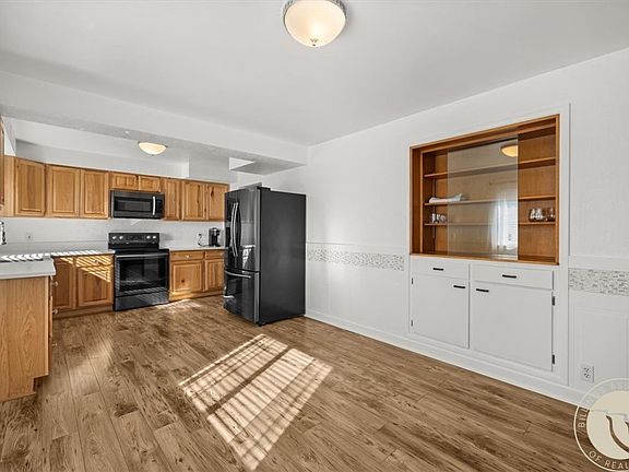 5th image of 1329 Parkhill Dr