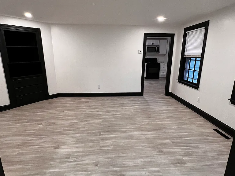 46 Grove St #1A — Photo 3
