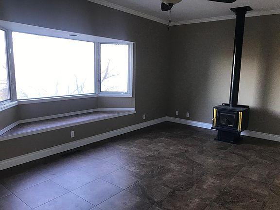 5th image of 3105 Southlake Dr