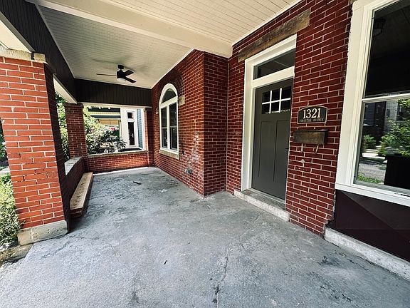 2nd image of 1321 Forsythe Ave