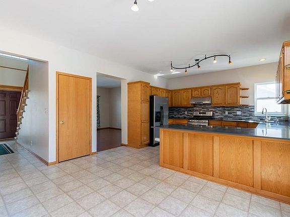 5th image of 2426 Welbeck Dr