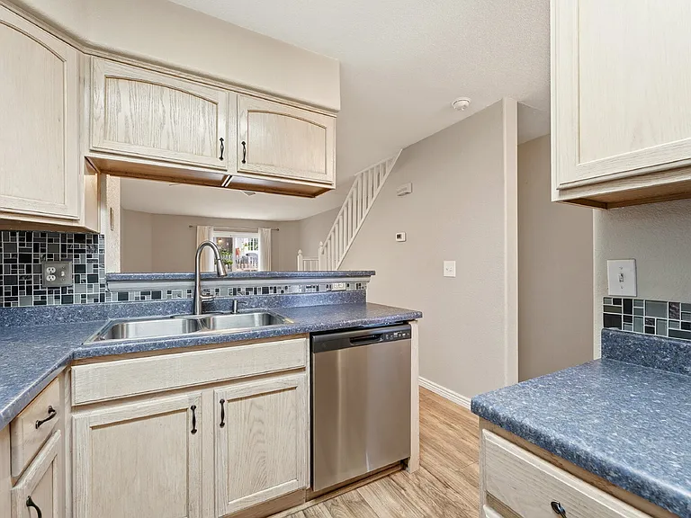 8196 S Fillmore Way — Photo 6