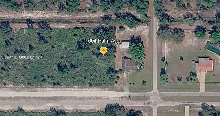 2nd image of 604 Palm Ave