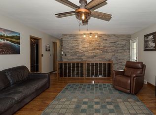 1504 Broadview Dr, Bettendorf, IA 52722