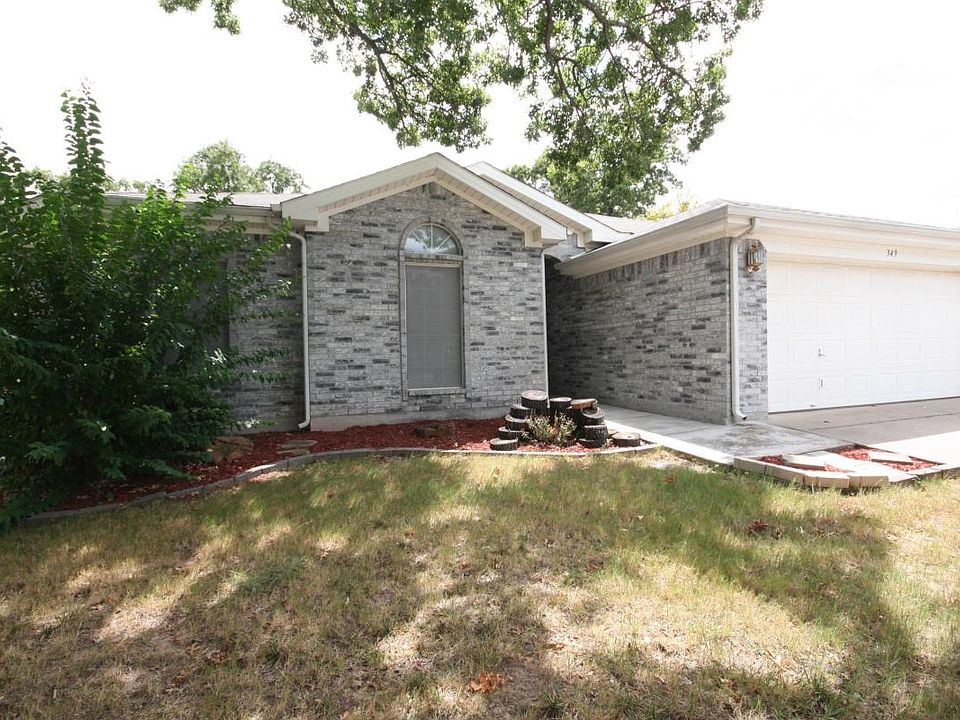 1st image of 349 Sweetwater Dr