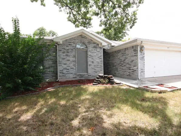 349 Sweetwater Dr, Weatherford, TX 76086