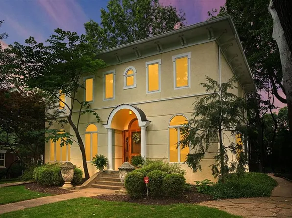 805 Westover Rd, Kansas City, MO 64113