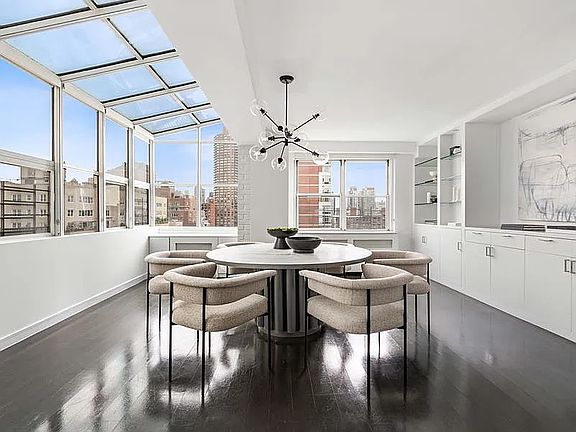 4th image of 401 E 74th St #H