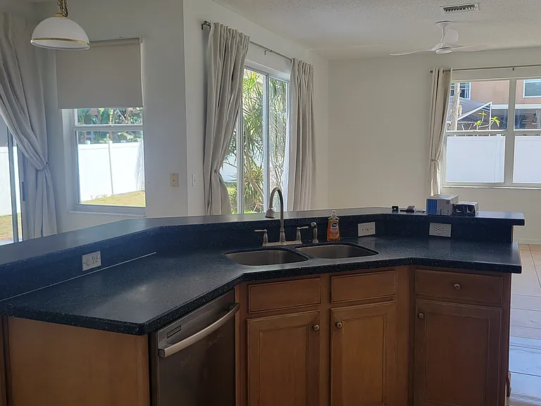 11213 Sailbrooke Dr — Photo 7