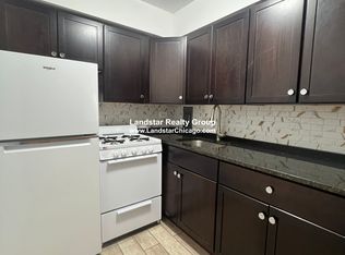1515 W Morse Ave APT 205, Chicago, IL 60626