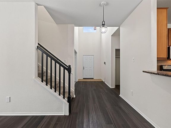 3rd image of 206 Unique Ct
