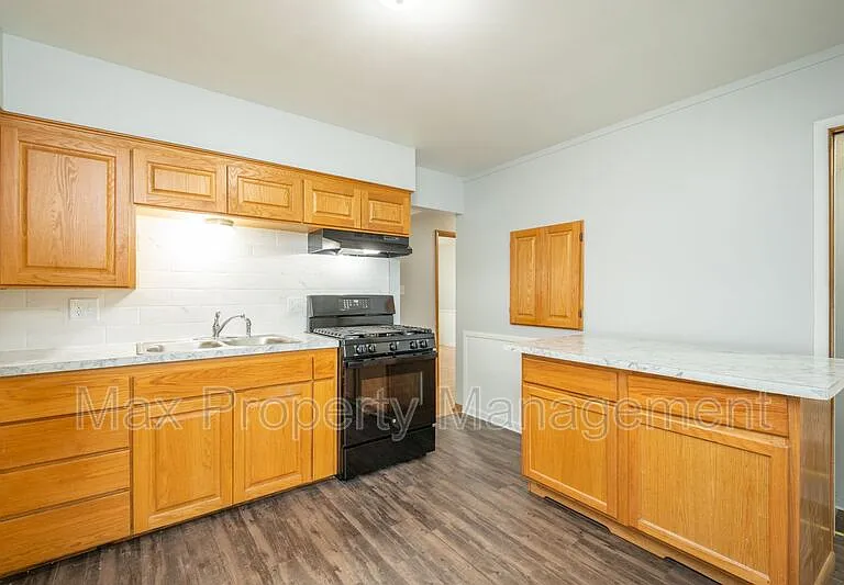 3934 Oakshire Rd — Photo 6