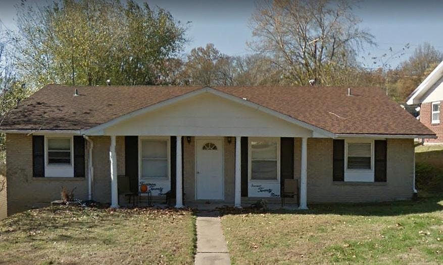 Front Entrance 1427 N Henderson 