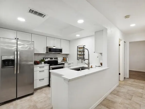7200 SW 8th Ave APT 39, Gainesville, FL 32607