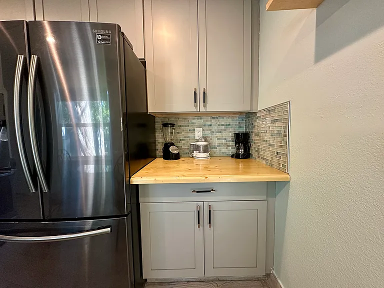 2376 Pembrook Dr — Photo 7
