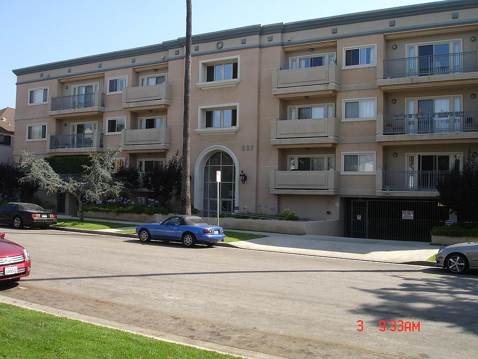 1st image of 937 12th St APT 205