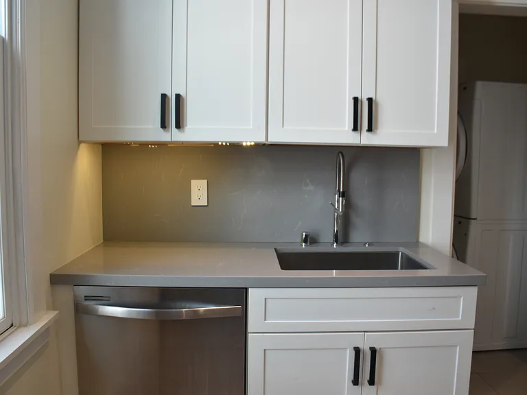 1625 Larkin St #F — Photo 1