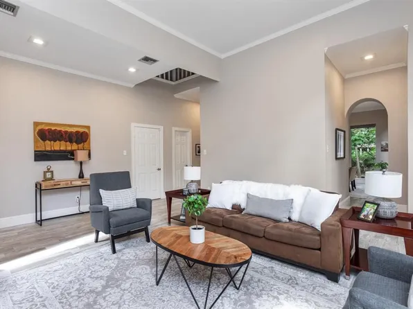 12028 Naughton St, Houston, TX 77024