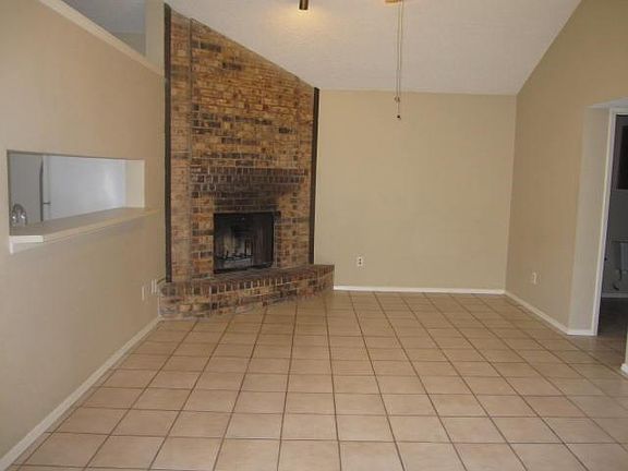 5th image of 1755 Carrington Dr