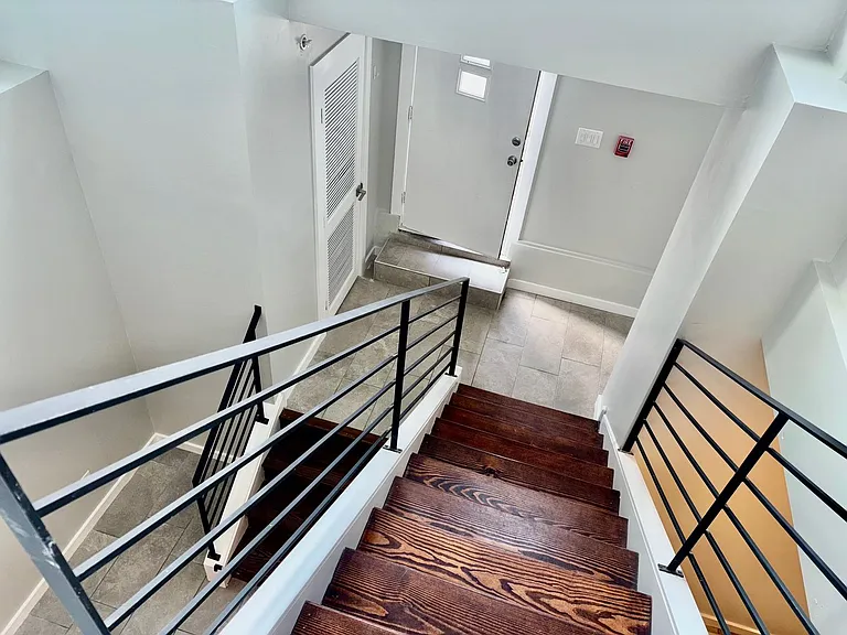 4811 Walnut St — Photo 13