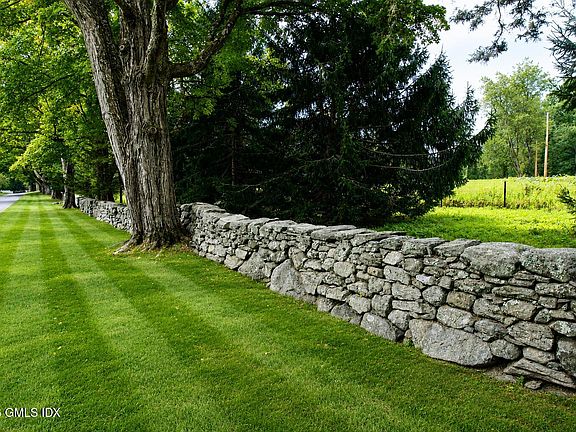 4th image of 10 Cliffdale Rd