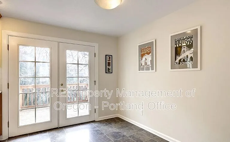310 NE Morris St — Photo 12
