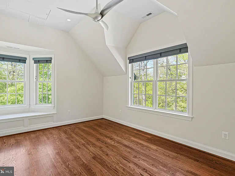 13551 Triadelphia Mill Rd — Photo 36