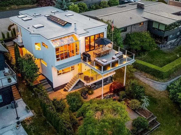 8115 Bayridge Avenue, Gig Harbor, WA 98332