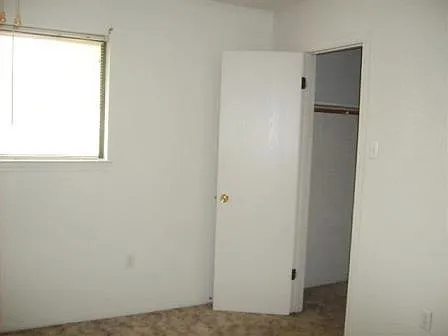 403 W Avenue D #B — Photo 3