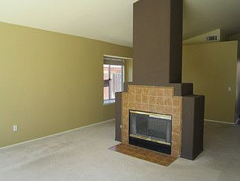 4th image of 25341 Chicago Ave