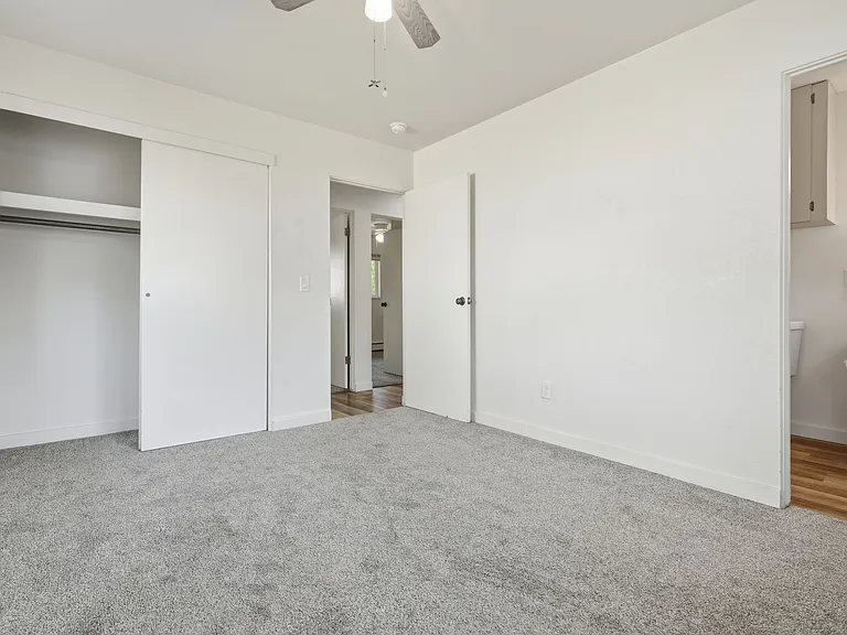 2045 Gunnison Ave — Photo 18