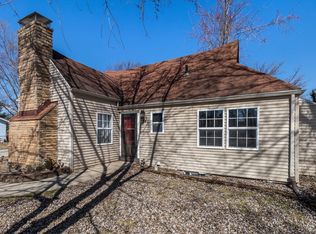 74 Longfellow Rd, Whitmore Lake, MI 48189