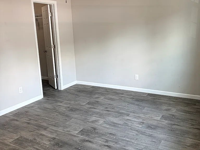 1025 Carolina Rd #V2 — Photo 7