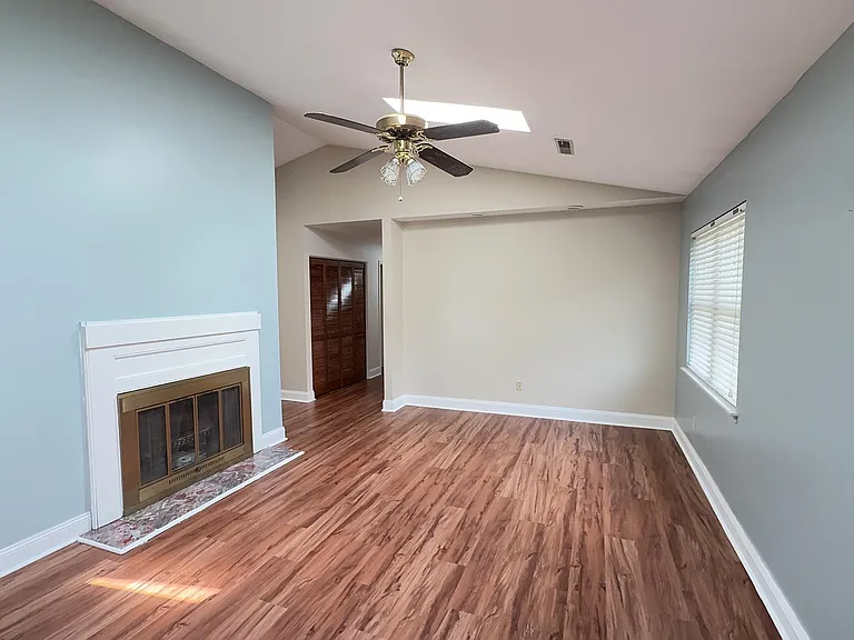 8257 Timberidge Ct — Photo 2