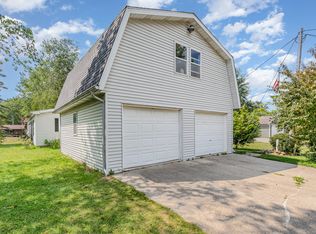 5294 S Pine St, Beaverton, MI 48612