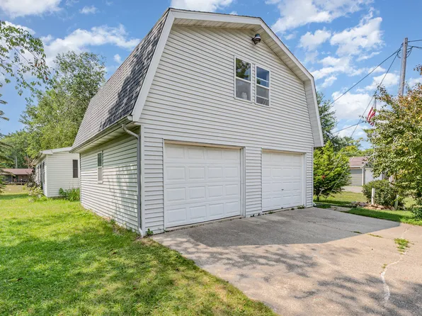 5294 S Pine St, Beaverton, MI 48612