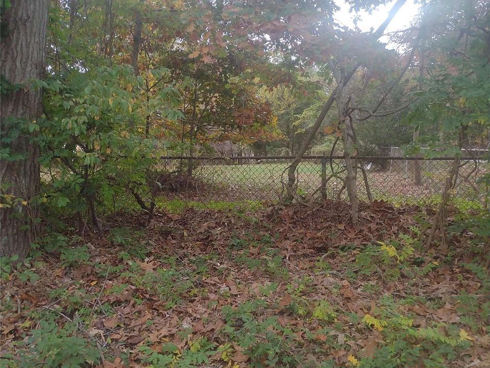 2nd image of Seymour Ln