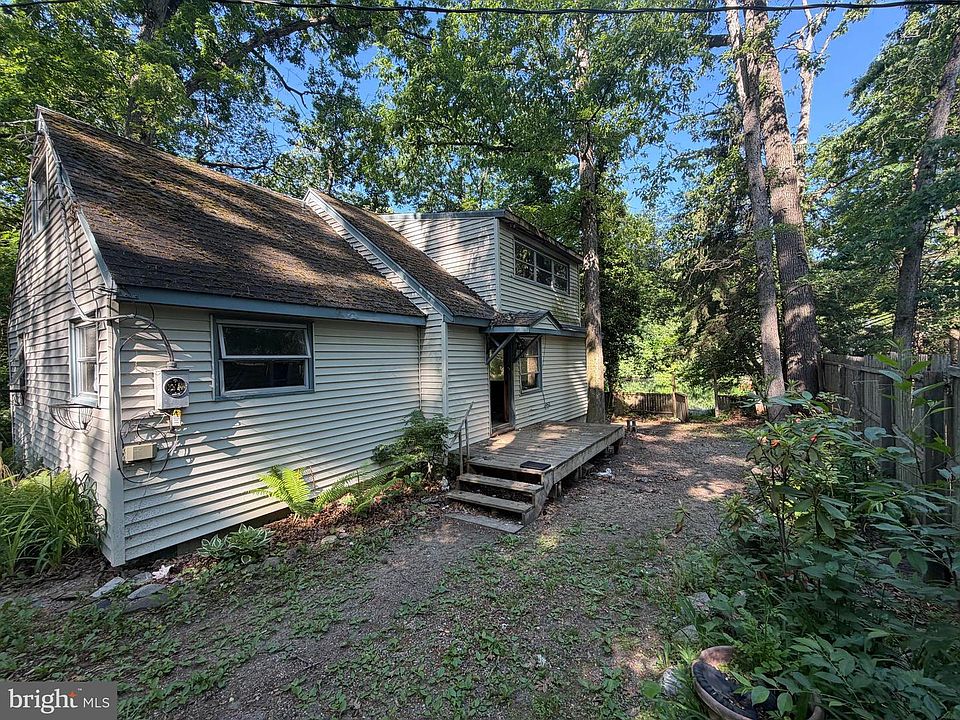 1st image of 41 Valley Rd