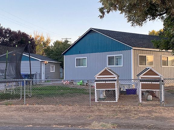 3rd image of 1328 Wright Ave