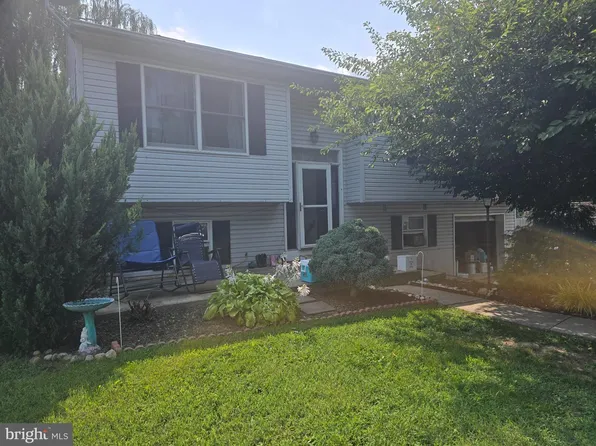 970 Valley Ln, Pottstown, PA 19464