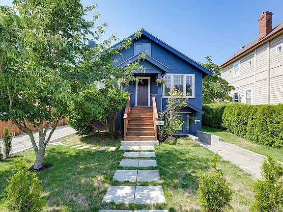 2nd image of 525 Simcoe St