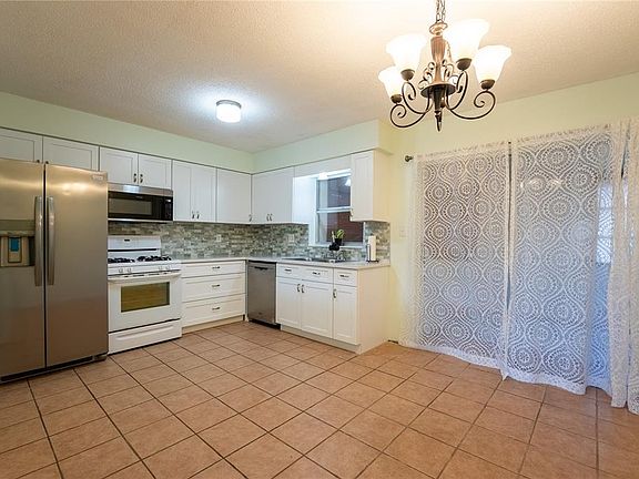5th image of 4991 SPRINGWOOD COURT #282