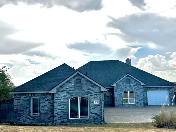 908 S 4th St, Canadian, TX 79014