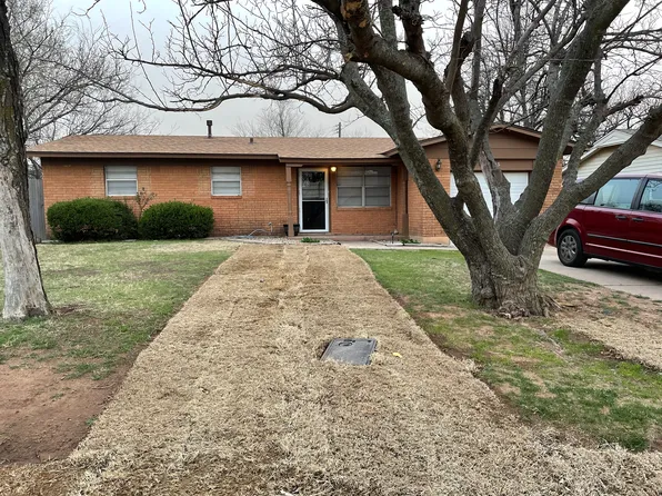 1705 NW 49th St, Lawton, OK 73505