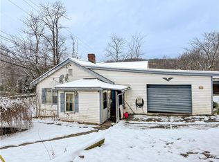 497 Three Mile Hl, Mount Pleasant, PA 15666