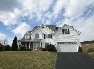 894 Sumner Ct, Westminster, MD 21158