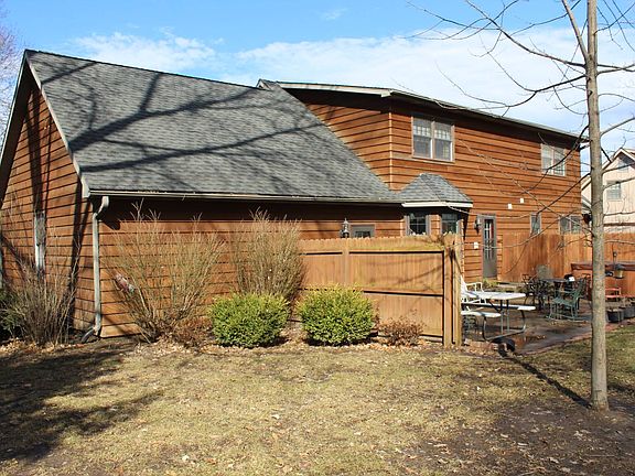 4th image of 680 S Lake Dr