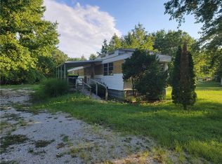 500 W Carman Rd, El Dorado Springs, MO 64744